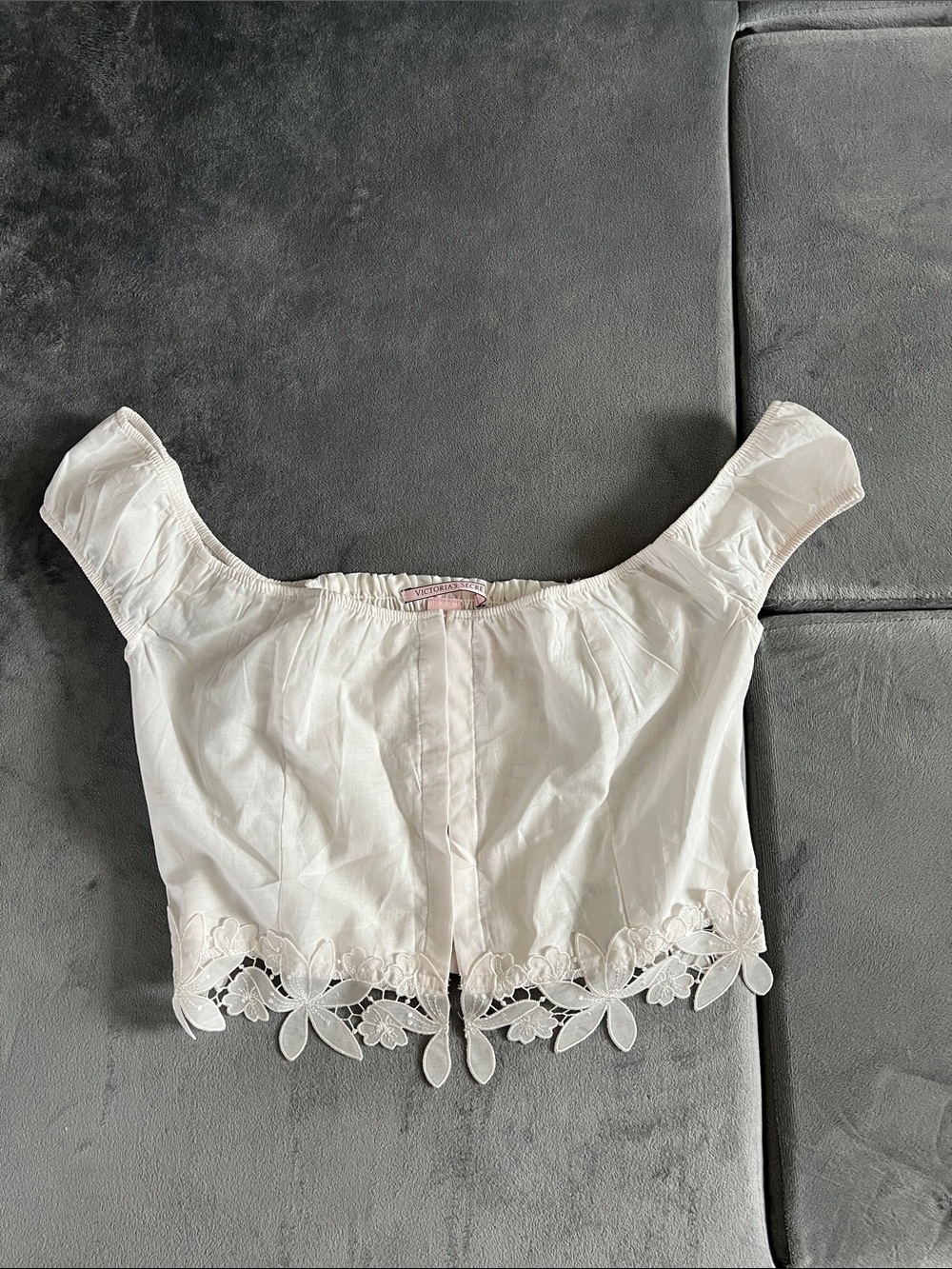 Victoria's Secret White Off-Shoulder Floral Lace Crop Top- NWT